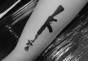 Kalasnjikov i ruža - AK-47 and rose tattoo Beograd Žarkovo
