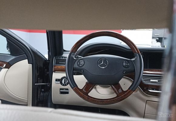 Mercedes S klasa detailing enterijera