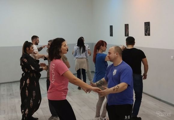 bachata-skola-5-26ec4a.jpg