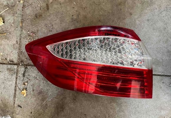 Ford Mondeo lampa