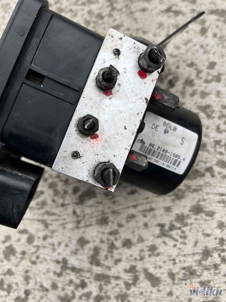 Suzuki Swift abs centrala sa ESP Auto delovi 2M, Šabac