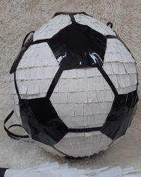 Pinjata fudbalska lopta