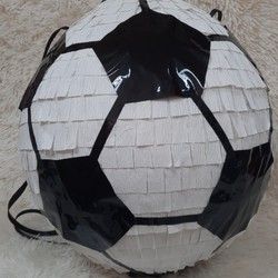 Pinjata fudbalska lopta