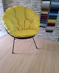 Baštenska sedalica žuta