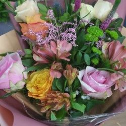 Buket cveća za godišnjicu braka Altina