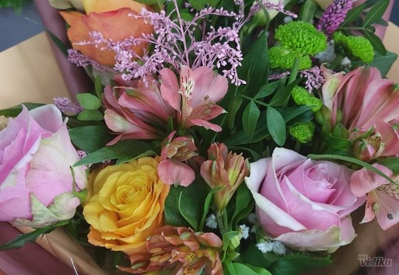 Buket cveća za godišnjicu braka Altina