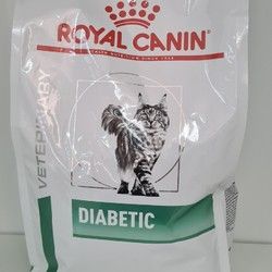 MEDICINSKA HRANA ZA MACKE/ Royal Canin cat Diabetic, 2kg