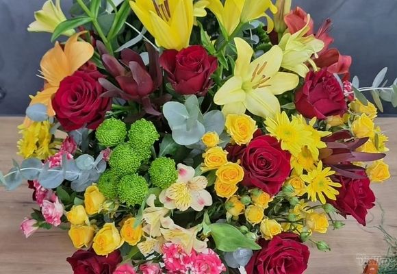 Box of flowers za zaljubljene Altina Zemun