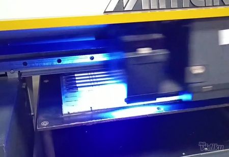 UV štampa na plastičnim i metalnim hemijskim olovkama