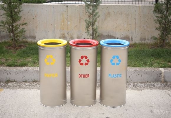 Kante za smeće i reciklažni program