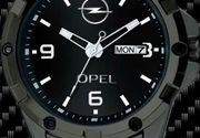 Reklamni sat sa znakom auta Opel 3