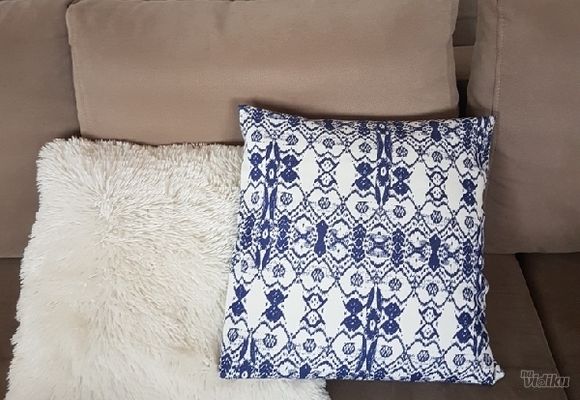 dekorativni-jastuk-plavi-print-fd2fa5-1.jpg