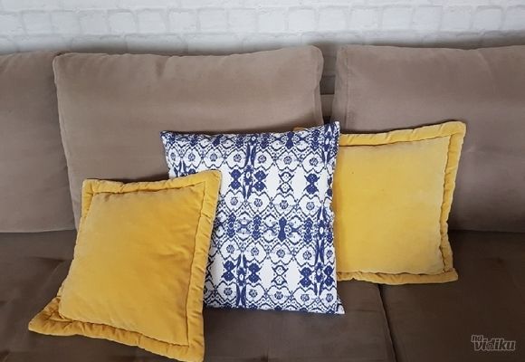 dekorativni-jastuk-plavi-print-fd2fa5.jpg
