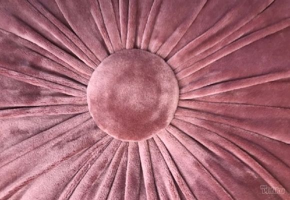 okrugli-plisani-jastuk-amarant-roze-13182b.jpg