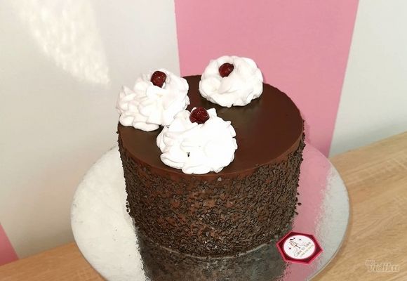 cokoladna-torta-c52720.jpg