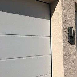 Kvalitetno montirana garažna vrata