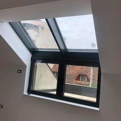 PVC prozor za kosi krov