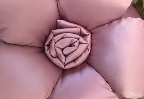 dekorativni-jastuk-damastna-ruza-puder-roze-6f4026-2.jpg