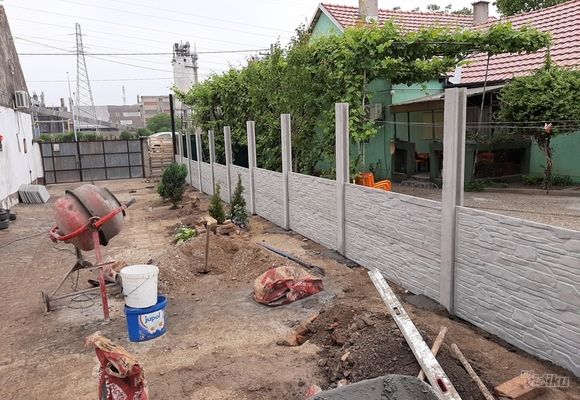 montaza-betonske-ograde-45b9bf.jpg