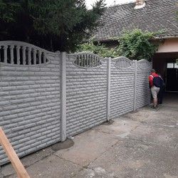 Postavljanje betonske ograde