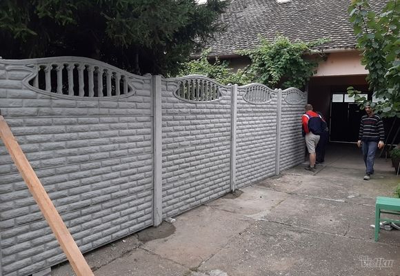 postavljanje-betonske-ograde-d9579f.jpg