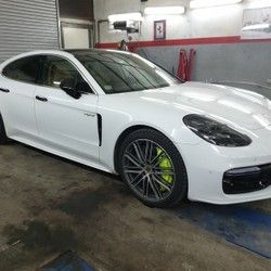 Farbanje i lakiranje branika Porsche
