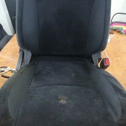 Presvlacenje-tapaciranje auto sedišta 