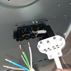 Povezivanje kabla na električnom šporetu