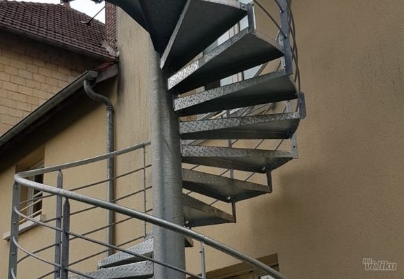 izrada-kruznih-metalnih-stepenica-6d254f.jpg