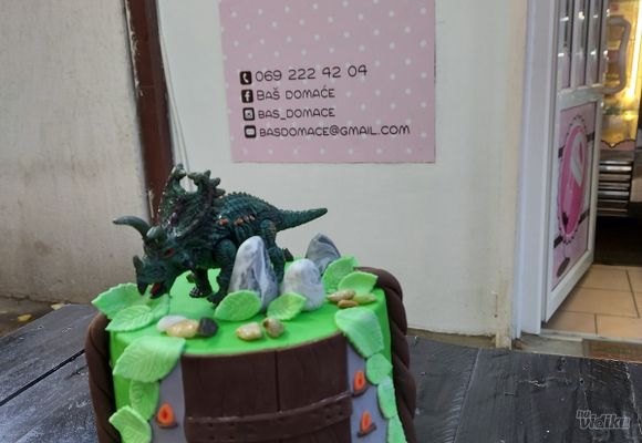 torta-sa-dinosaurusom-ca28f8-2.jpg
