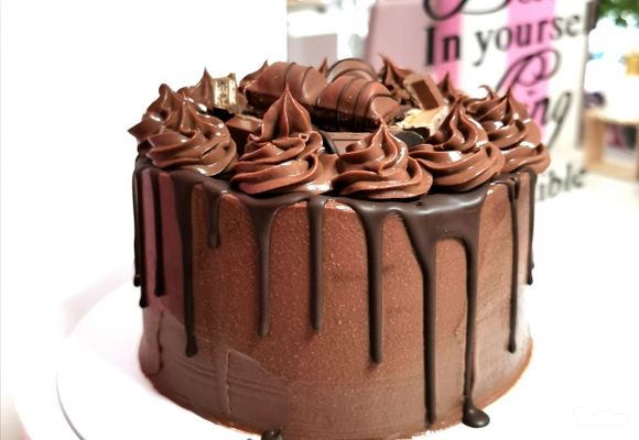 cokoladna-torta-265746-2.jpg