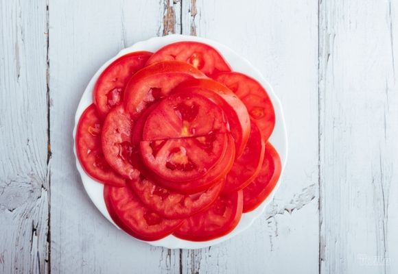 paradajz-salata-u-kafani-pavle-korcagin-0e9b01.jpg