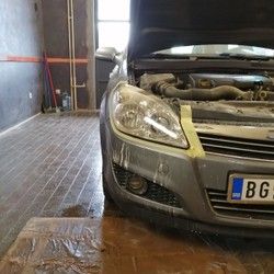 Poliranje farova na Opelu