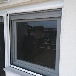 Komarnik za balkonski prozor