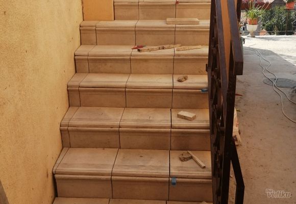 postavljanje-plocica-na-vanjskim-stepenicama-3b82b5-2.jpg