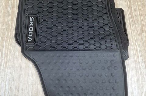 Patosnice za kola – mali detalj koji pravi veliku razliku